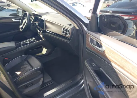 2024 Volkswagen Atlas 2.0T Sel Premium R-Line from USA, damaged, VIN 1V2FR2CA1RC524056